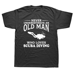 SCUBA T Gömlek toptan satış-Erkek tişörtleri asla tüplü dalış t shirt seven yaşlı bir adamı asla küçümsemez Erkekler pamuk kısa kollu tshirt tişört dalgıç sevgilisi hediyeler