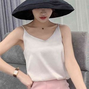 Korean Silk Top Women V-hals Satin Tank Topps Kvinna ärmlösa svarta tees Cami Sexig grimma topp plus storlek eleganta kvinnor vita toppar 210326