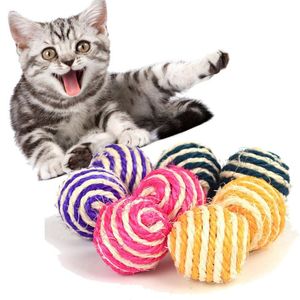 猫のおもちゃ1ペットおもちゃサイザルボールロープ織りインタラクティブな面白い噛み付き製品の色ランダム