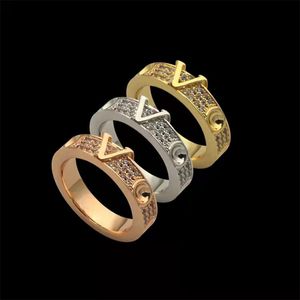 2022 New Luxury V Full Diamond Ring High Quality Stainless Steel Ring For Men & Women Fashion Couples 18K Gold Plated Jewelry