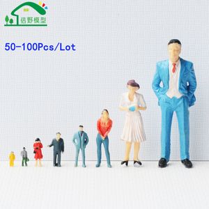 50-100pcs/lot Architectural Buildingミニチュアカラーヒューマンピープルプラスチック列車レイアウトスケールモデル図220426