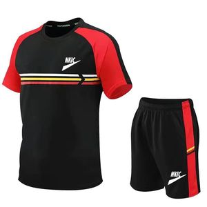 2022 erkek Eşofman Marka Baskı Spor 2 Parça Set Yaz Kısa Kollu Tshirt ve Şort Rahat Moda T-Shirt Basketbol Şort Takım Elbise