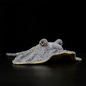 50cm Length Lifelike Honeycomb Stingray Plush Toy Real Life Soft Real Life Ray Fish Realistic Sea Animals Stuffed Toys For Kids LJ201126