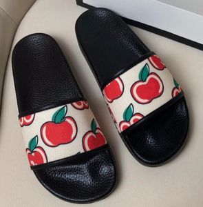 Yeni Terlik Sokak Kayan Yıldız Severler Terlik Kadın Casual Flats Ayakkabı Bayanlar Beach Roma Sandalet Büyük Boy