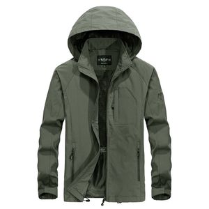 Plus 5xl 5xl Wodoodporny oddychający kurtka Spring Autumn Thin Casual Overcoat Army Tactical Windbreaker Orience 210923