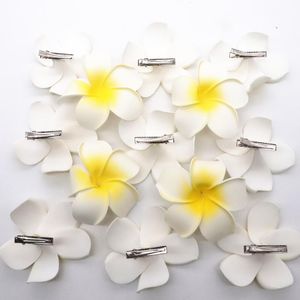 Flores decorativas grinaldas PCs/lote plumeria havaiana pema de espuma Frangipani Flor artificial de cocar de casamento de casamentos de casamentos