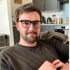 Solglasögon Anti Blue Light Glasögon som blockerar filter minskar glasögonstammen Clear Gaming Computer Män förbättrar komfort Eglassessunglasses