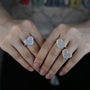 Ny anlänt Full Cz Stenbelagd hjärta Charm Ring med Guld Silver Pläterad för Kvinnor Män Bröllopsfest Smycken Partihandel