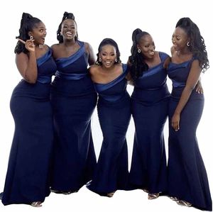 2022 Simple African Mermaid Bridesmaid Dresses Elegant Navy Blue One Shoulder Cap Sleeves Floor Length Satin With Zipper Back Plus Size Long Maid of Honor Party Gowns