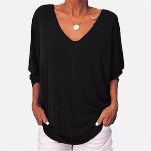 Kadınlar Tişört Uzun Kollu Kadınlar V Boyun Düğmesi Üstler Bahar Sonbahar Tee Tişört Femme Kore Tişört Yeni Artı Boyut Tshirt 210317