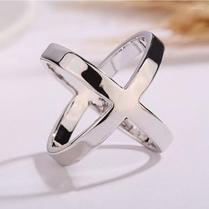 Pins Brooches Metal Cross Hollow Scarves Buckle Shawl Clips Fashion European Style Scarf Ring Holder Clip Woman Accessories Kirk22