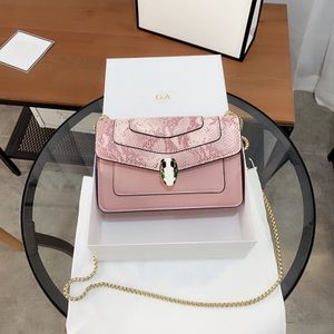 Modedesigner väska lyxväska paris varumärke handväska kvinnor crossbody väska kosmetiska axlar påsar på messager plånbok av shoebrand w148 005