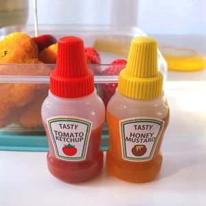 2 pezzi / set Strumenti per spezie 25ML Mini bottiglia di ketchup di pomodoro Piccolo contenitore per salsa portatile Contenitore per condimenti per insalata Contenitori per dispensa BBE14141