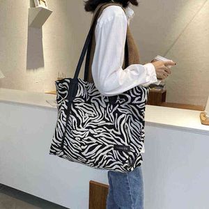 Evening Bags Hot Large Capacity For Women 2022 New Style Popular Handbags Designer Fashion Lady Shoulder Bag 220416