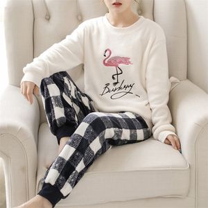 Kvinnor pyjamas höst vinter flanell varm kvinna sleepwear koreanska söt tecknad pajama set mode pijama mujer hem tyg pyjamas 220329