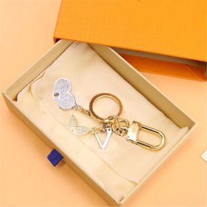 Fashion Luxury Designer Keychain Diamonds Key Buckle Flower Letter Silver Detachable Keychains Men Women Bag Pendant