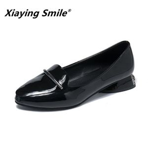 Xiaying Smile Women Heel Pumps New Fashion Casual Shoes Spring Autumn Female Concise Slip On Rubber Metal Decoration Pumps Shoes Y200111