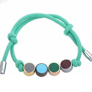 Braccialetti di perline di moda di lusso Braccialetti di design Bracciale in acciaio inossidabile Cordoncino di cuoio coppia di gioielli perline Accessori di fascino alla moda alla moda regolabili 6 opzioni