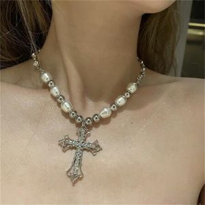 Chokers Vintage Minimalistisk Bling Cross Hängsmycke Halsband för Kvinnor Tjej Gåva Jubileum Bröllop Trendiga Hals Smycken Goth Pearl Necklace GC974