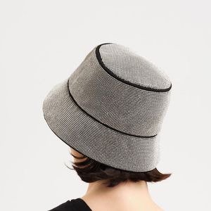 Bereliler Moda Elmas Kova Şapka Tasarımcısı Rhinestones Kadın Sunhat Lüks Parlak Bayan Şapka Şık Parti Açık Kadın 2022