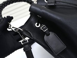 Luxurys Designers Bag Bucket Handbags Purses Drawstring Women Tote Brand Letter Genuine Leather Bags Bucket Beige Crossbody luxury designer versatility