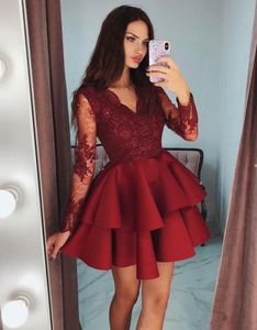 Tiered Ruffles Burgundy Satin Short Prom Dresses 2022 Modest Sheer Long Sleeves Formal Party Gowns Appliques Lace 8th Grade Homecoming Dress