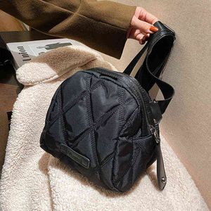 Bolsa de noite bolsas de nylon pequenas para mulheres 2022 Bolsas de inverno Trendências de telefone bolsas de ombro e bolsas 0623