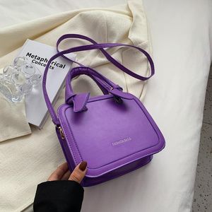 HBP Primavera borsa minimalista femminile rete rossa moda borsa casual banca spalla troie gas stranieri piccole borse quadrate