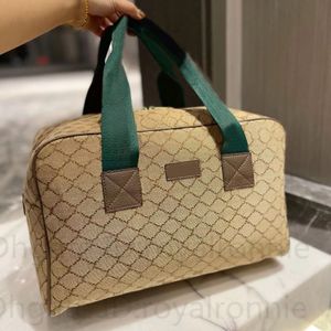 Потрясающие туристические сумки Duffel Bag Luxury Men Luggage Gentleman Commerce Madbags большие возможности Holdall Buggage Женщины дизайнерские сумочки Sport Totes