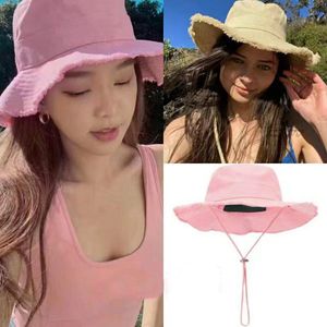 Wide Brim Hats Summer Bucket Hat For Man Woman Cap Fashion Long Strap Traveling Sun Protection Designer Beach Caps Casquette