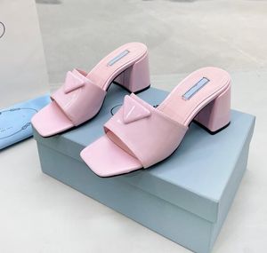 2022 New summer line Slippers sandals Leather luster and toughness Comfortable walking Fabric first layer cow leather flat med