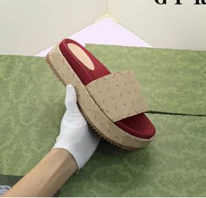 2022 men and women slippers Designer brand Sandals Fashion Women's WITH BOX Luxury flower printed rivets unisex beach flip flops slipper size 35-46 888