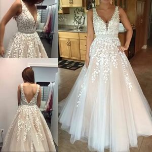 Wholesale wedding dress beaded shoulder strap resale online - Princess A Line Wedding Dresses Bridal Gowns for Girls Lace Tulle Sleevelss Strapless Backless Appliques Sequins Wedding Gowns Court Train robe de mariée custom made