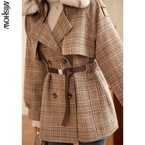 MISHOW Winter Wool Coats For Women Plaid Warm Thick Jackets Fur Collar Long Sleeve Outerwear Female Overcoats MX20D9755 201215