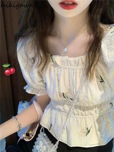 女性用ブラウスシャツ甘い女性トップサマーファッションsqaureカラーパフスリーブフリルシャツシックな刺繍韓国のブルサスムジェールデモダ
