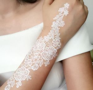 Temporary Tattoo Stickers Wedding Party Decoration White Lace Indian Mehndi Sexy Body Waterproof Sticker for Women Festival Costumes Clothing Accessories