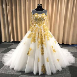 Vestido De Novia De Encaje De Oro Blanco al por mayor-Vestidos de vestidos de novia de encaje de oro blanco encantadores aplicaciones de mangas largas