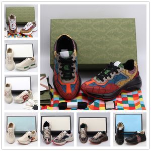 高品質のデザイナーRhyton Shoes Beige Men Trainers Vintage Luxury Chaussures Ladies Shoe Fashion Sneaker