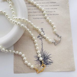 Western West Queen med samma trästjärna Vivi Pearl Necklace European och American Fashion Brass Plated Clavicle Women