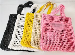 Tasarımcı çanta Plaj Çantası forwomen Pastoral Stil Dokuma İçi Boş Omuz Çantası Avrupa ve Amerikan Taşınabilir Hasır Çantalar