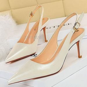 Sandały 2022 Letnie Eleganckie Kobiety Glitter Pink Yellow Heels Slingback 7cm Stiletto High Wedding Shoes Plus Size