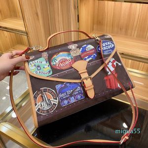 Style Messenger Bag Graffiti Badge Print Handbag Purse Adjustable Belt Shoulder Bag Old Flower Flap Crossbody Bags Tote Bag Pocket