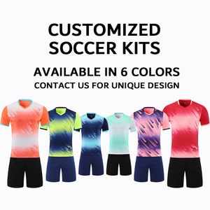 Kişiselleştirilmiş Desin ve Şortlu DIY Futbol Forma Kitleri Herhangi Bir Takım Daha Önce Özelleştirilmiş Çözümleriniz İçin Lütfen Bize Ulaşın