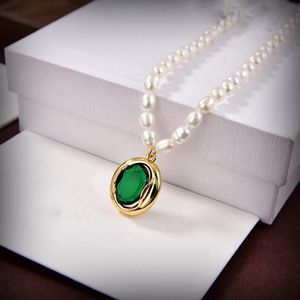 Pendant Necklaces European And American Millet Grain Pearl Vintage Emerald NecklacePendant