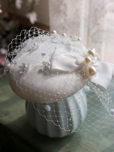 Berretti Stile francese Celebrità britanniche Cappello di perle Elegante abito da sera Copricapo con fiocco da sposa Cappello a cilindro da donna vintage Berretti