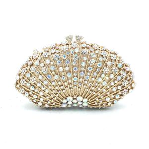 Kvällspåsar eleganta kvinnor fest vackra handväska diamanter lyxiga kopplingar skal form kristall purses brud bröllop förföljande
