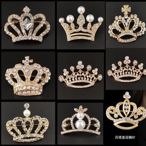 Rhinestone Crown Brooches for Men Kvinnor Temperament Passar Bröllopsfestklänning Dräkter Kläd Pin Brooch smycken Tillbehör