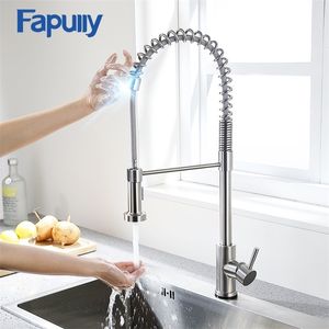 FAPULLY Kök Kran Rostfritt stål Touch Control SMART SENSOR Kök Mixer Touch Faucet för kök Pull Sink Tap 1055 T200424