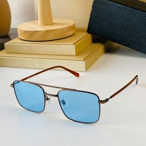 Luxury Men Kvinnor Solglasögon Flight VPR61 Metal Square Frame Color and Gradient Glass Lens 54mm Lämplig strandskuggning Fashion Party Retro Blue Double Bridge Glasses