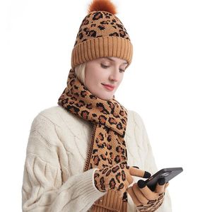 Берец Зимой толстый вязаный шарф шляп с перчатками наступает женщины леопардовый принт осенняя шерсть теплые сенсорные перчатки вязаные шляпы